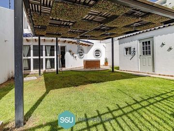 CASA EN VENTA EN CUMBRES DEL LAGO