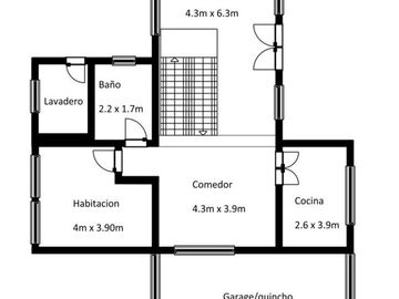 CASA 5 AMB F. ALVAREZ MORENO CON JARDIN Y PARRILLA