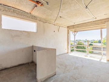 Monoambiente de pozo en venta en La Plata