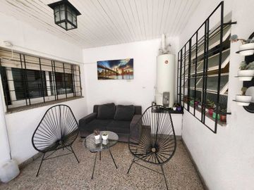 VENTA Casa 5 AMBIENTES PATIO COCHERA BERNAL