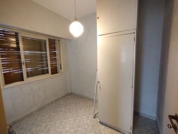 Casa 5  ambientes en venta con cochera en Bernal