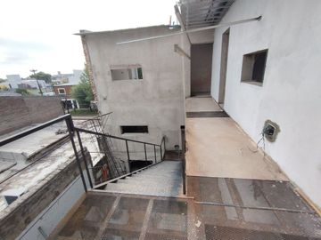 AMPLIO DPTO EN VENTA - 1 DORM / BARRIO MA. SELVA