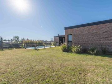 Casa en Venta en El Cantón - Barrio Islas