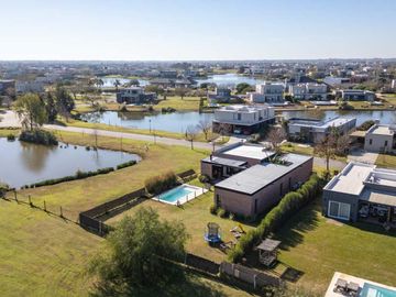 Casa en Venta en El Cantón - Barrio Islas