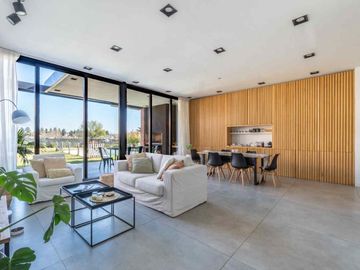 Casa en Venta en El Cantón - Barrio Islas