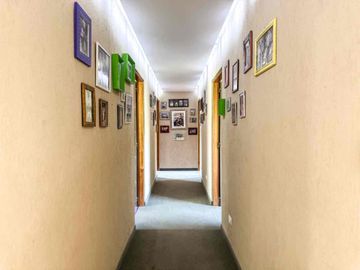 VENTA CASA 6 AMB CON PILETA EN BARRIO ALAMO ALTO!