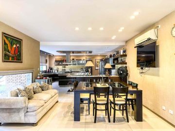 VENTA CASA 6 AMB CON PILETA EN BARRIO ALAMO ALTO!