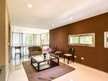 VENTA CASA 6 AMB CON PILETA EN BARRIO ALAMO ALTO!