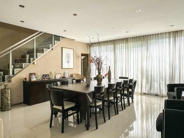 VENTA CASA 6 AMB CON PILETA EN BARRIO ALAMO ALTO!