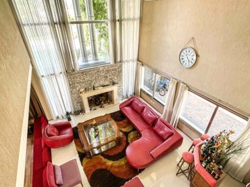 VENTA CASA 6 AMB CON PILETA EN BARRIO ALAMO ALTO!