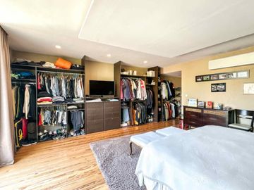 VENTA CASA 6 AMB CON PILETA EN BARRIO ALAMO ALTO!