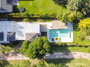 VENTA CASA 6 AMB CON PILETA EN BARRIO ALAMO ALTO!