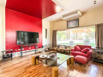 VENTA CASA 6 AMB CON PILETA EN BARRIO ALAMO ALTO!