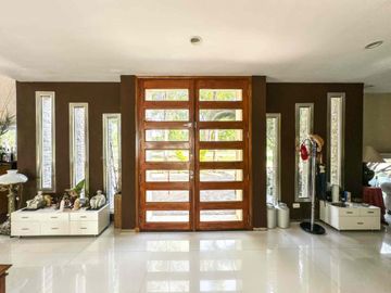 VENTA CASA 6 AMB CON PILETA EN BARRIO ALAMO ALTO!