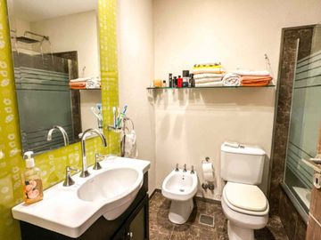 VENTA CASA 6 AMB CON PILETA EN BARRIO ALAMO ALTO!
