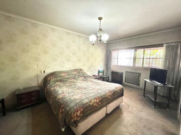Venta Casa 6 amb c/pileta y quincho a reciclar