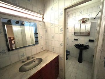 Venta Casa 6 amb c/pileta y quincho a reciclar