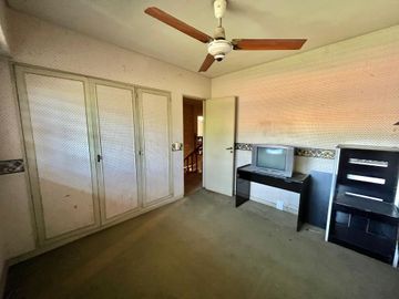 Venta Casa 6 amb c/pileta y quincho a reciclar
