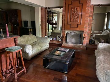Venta Casa 6 amb c/pileta y quincho a reciclar