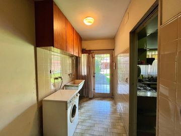 Venta Casa 6 amb c/pileta y quincho a reciclar