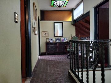 CASA  EN DUPLEX EN  LANUS O. C/ PARQUE Y COCHERA