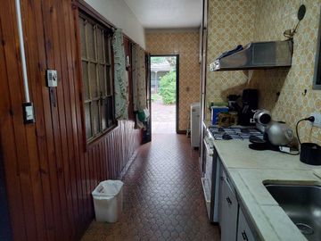 CASA  EN DUPLEX EN  LANUS O. C/ PARQUE Y COCHERA