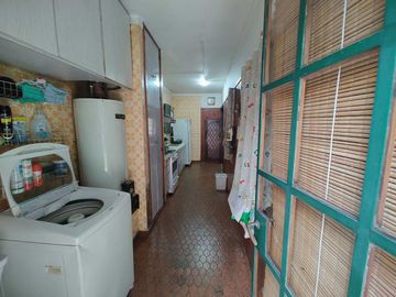 CASA  EN DUPLEX EN  LANUS O. C/ PARQUE Y COCHERA