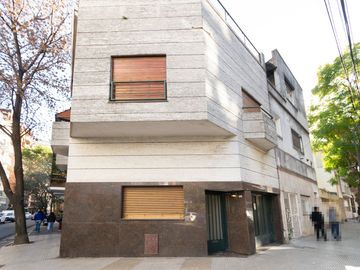 Hermosa casa de tres plantas/terraza Caballito