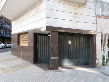 Hermosa casa de tres plantas/terraza Caballito