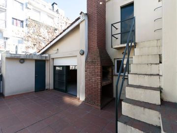 Hermosa casa de tres plantas/terraza Caballito