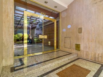Departamento VENTA RECOLETA 4 dorm -cochera-balcon