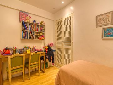 Departamento VENTA RECOLETA 4 dorm -cochera-balcon
