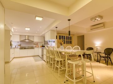 Departamento VENTA RECOLETA 4 dorm -cochera-balcon