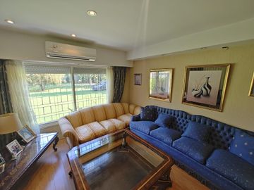 Casa en venta en Pilar