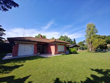Casa en venta en Pilar