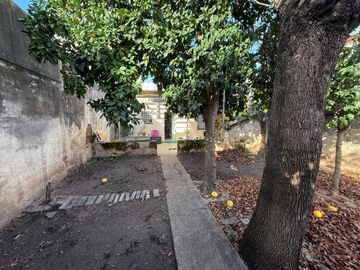VENTA CASA 2 DORMITORIOS CON GRAN TERRENO ARROYITO