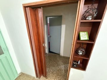 VENTA CASA 2 DORMITORIOS CON GRAN TERRENO ARROYITO