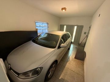 VENTA CASA 2 DORMITORIOS CON GRAN TERRENO ARROYITO