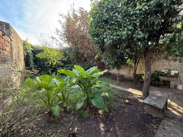 VENTA CASA 2 DORMITORIOS CON GRAN TERRENO ARROYITO