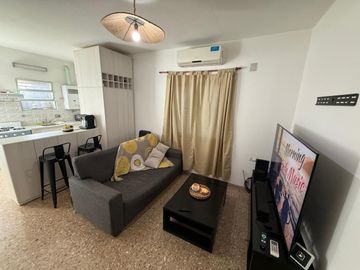 VENTA CASA 2 DORMITORIOS CON GRAN TERRENO ARROYITO
