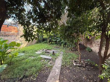 VENTA CASA 2 DORMITORIOS CON GRAN TERRENO ARROYITO