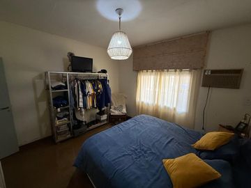 VENTA CASA 2 DORMITORIOS CON GRAN TERRENO ARROYITO