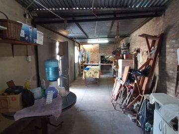 Casa Las Delicias, 2 dorm. 5 ambientes, cochera
