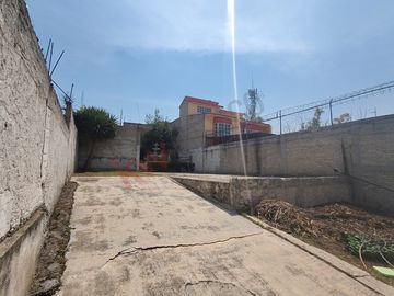¡Gran oportunidad de inversión en Calle Cisnes, Col. Lago de Guadalupe, Cuautitlán Izcalli!