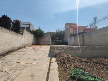 ¡Gran oportunidad de inversión en Calle Cisnes, Col. Lago de Guadalupe, Cuautitlán Izcalli!