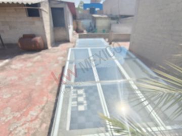 ¡Gran oportunidad de inversión en Calle Cisnes, Col. Lago de Guadalupe, Cuautitlán Izcalli!