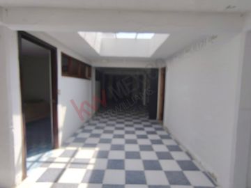 ¡Gran oportunidad de inversión en Calle Cisnes, Col. Lago de Guadalupe, Cuautitlán Izcalli!