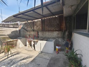 ¡Gran oportunidad de inversión en Calle Cisnes, Col. Lago de Guadalupe, Cuautitlán Izcalli!