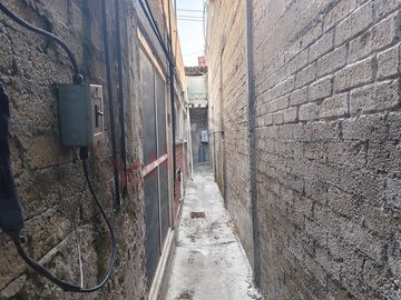 ¡Gran oportunidad de inversión en Calle Cisnes, Col. Lago de Guadalupe, Cuautitlán Izcalli!