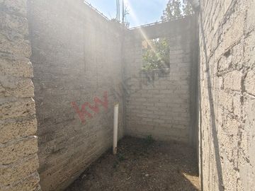 ¡Gran oportunidad de inversión en Calle Cisnes, Col. Lago de Guadalupe, Cuautitlán Izcalli!
